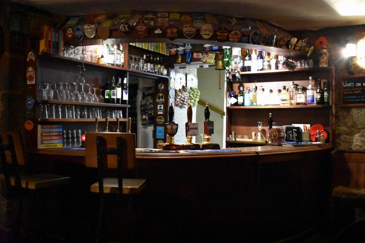 The Benett Arms Bed & Breakfast Шафтсбъри Екстериор снимка
