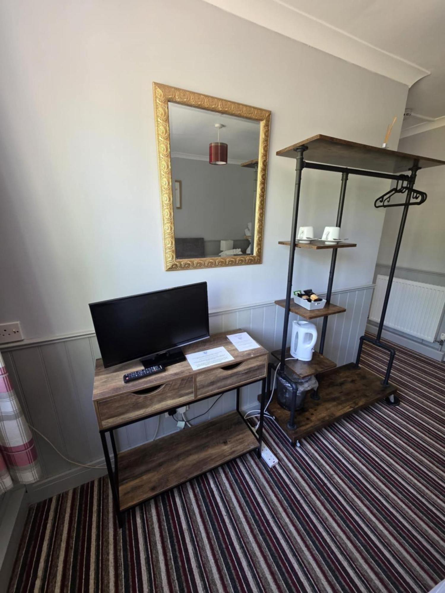 The Benett Arms Bed & Breakfast Шафтсбъри Екстериор снимка